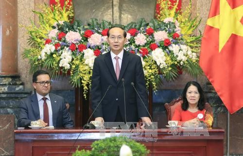 Staatspräsident Tran Dai Quang empfängt Vertreter der internationalen Rotkreuz-Gesellschaften