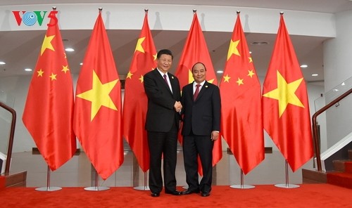 Premierminister Nguyen Xuan Phuc trifft Chinas Generalsekretär, Staatspräsident Xi Jinping