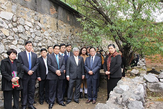 Vize-Parlamentspräsidentin Tong Thi Phong besucht die Provinz Son La