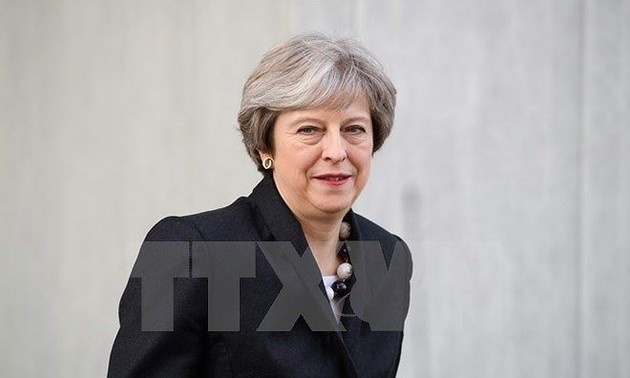 Britische Medien: Premierministerin Theresa May will Kabinett umbilden