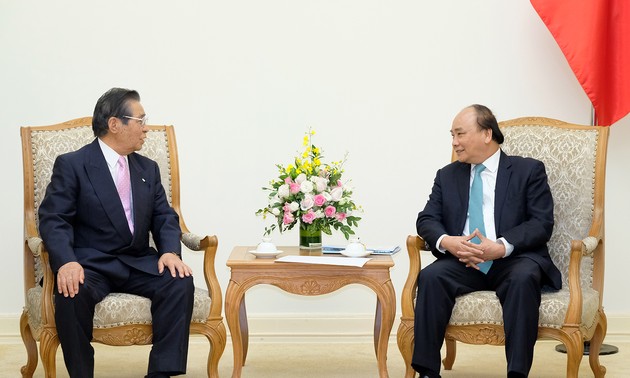 Premierminister Nguyen Xuan Phuc empfängt Südkoreas Präsident Moon Jae-in