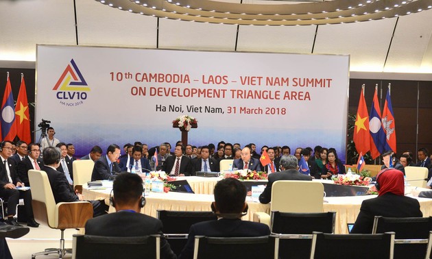 Gemeinsame Erklärung des 10. Gipfels des Entwicklungsdreiecks Kambodscha, Laos und Vietnam 