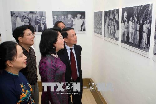 Eröffnung der Fotoausstellung über die patriotische Kampagne