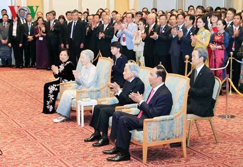 Staatspräsident Tran Dai Quang nimmt am Galadiner zum 45. Jahrestag der Vietnam-Japan-Beziehung teil