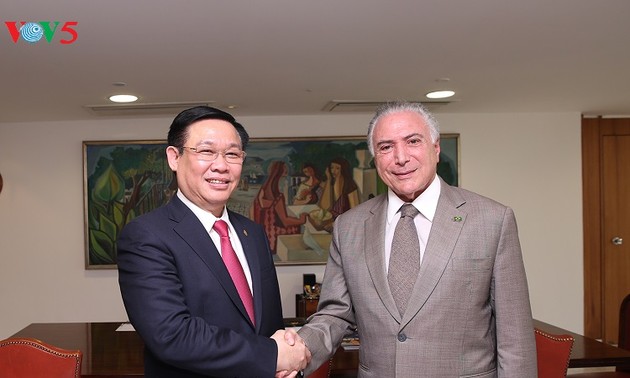 Vize-Premierminister Vuong Dinh Hue besucht Brasilien