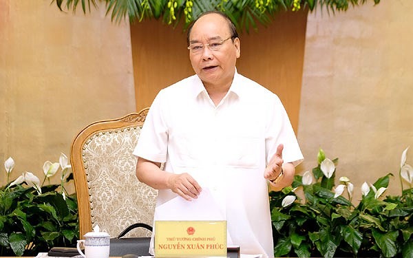 Premierminister Nguyen Xuan Phuc fordert den verbesserten Institutionsaufbau 