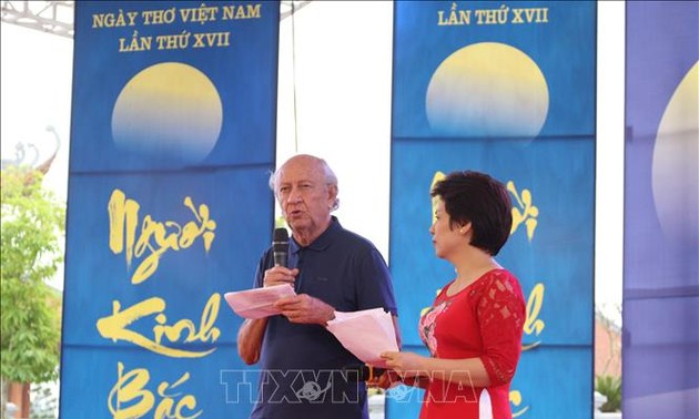 Der 17.  Vietnamesische Poesietag trägt zur Bewerbung der vietnamesischen Literatur bei