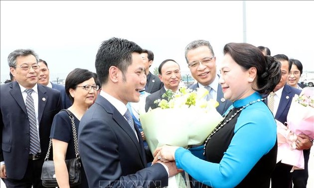 Parlamentspräsidentin Nguyen Thi Kim Ngan beginnt offiziellen Besuch in China