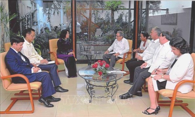 Vize-Staatspräsidentin Dang Thi Ngoc Thinh besucht Kuba