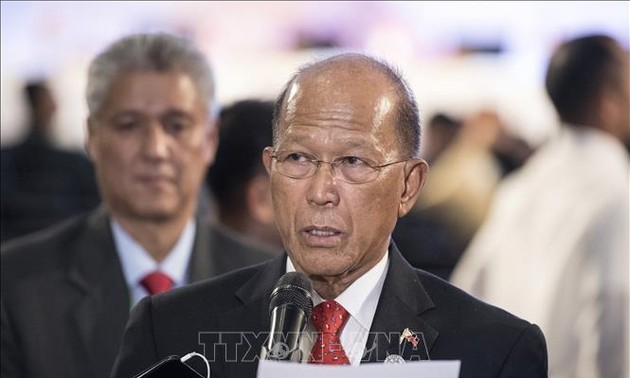 Der philippinische Verteidigungsminister kritisiert Chinas Handlungen im Ostmeer