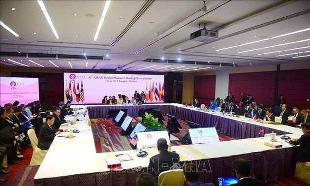 ASEAN-Außenminister diskutieren viele Fragen in der Region