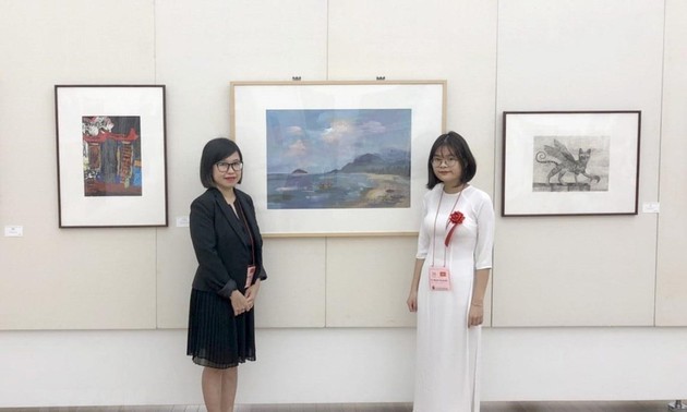 Das Bild einer vietnamesischen Schülerin wird im japanischen nationalen Museum ausgestellt