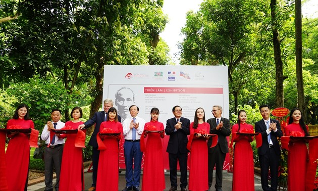 Ausstellung “Ho Chi Minh: Leben und Karriere aus vietnamesischen und internationalen Archivdokumenten”