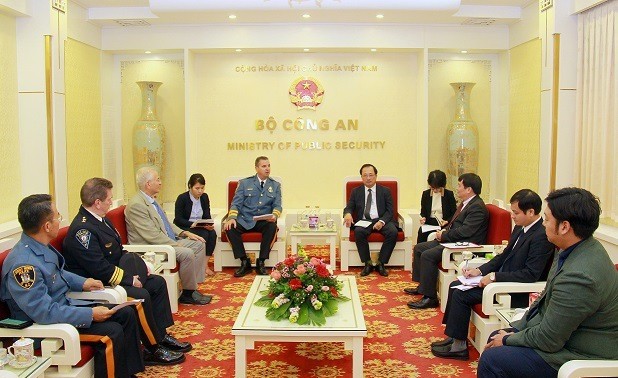 Die vietnamesische Polizei verstärkt Zusammenarbeit mit US-Strafverfolgungsallianz