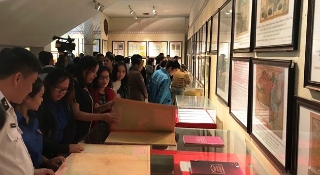 Ausstellung der historischen und rechtlichen Dokumente über Hoang Sa und Truong Sa in Kon Tum