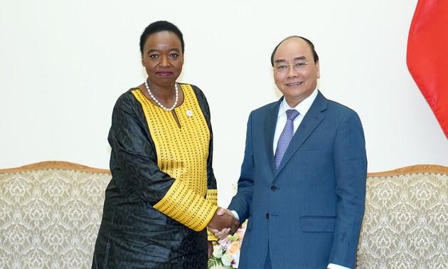 Premierminister Nguyen Xuan Phuc empfängt kenianische Außenministerin Juma