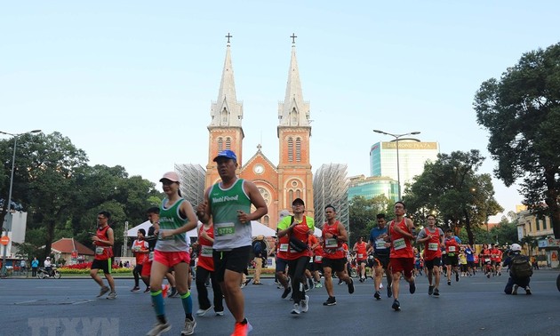 Fast 13.000 Sportler nehmen am internationalen Marathonturnier in Ho Chi Minh Stadt teil