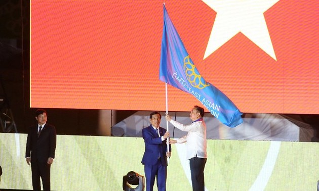 Vietnam erhält von den Philippinen Gastgeberfahne der 31. Südostasien-Spiele
