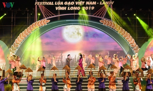 Eröffnung des 4. Reis-Festivals in Vinh Long 2019