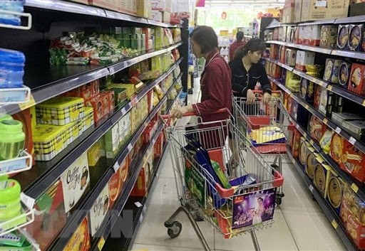 Premierminister fordert ausreichende Lieferung von Waren an Supermärkte in Hanoi