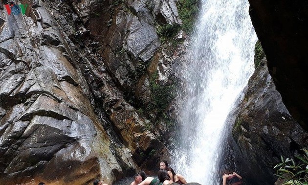 Wasserfall A Nor – das wunderschöne Reiseziel in der Provinz Thua Thien Hue