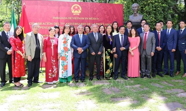 Vietnamesische Botschaften in der Schweiz, in Singapur und Mexiko feiern den Nationalfeiertag