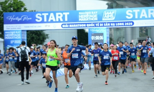 Internationaler Erbe-Marathonlauf Ha Long-Bucht