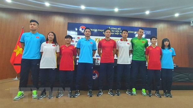 Vorstellung der Trikots im Jahr 2021 der vietnamesischen Fußballmannschaften