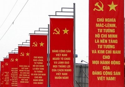 Weltspitzenpolitiker und Experten loben die Führungsrolle der Kommunistischen Partei Vietnams