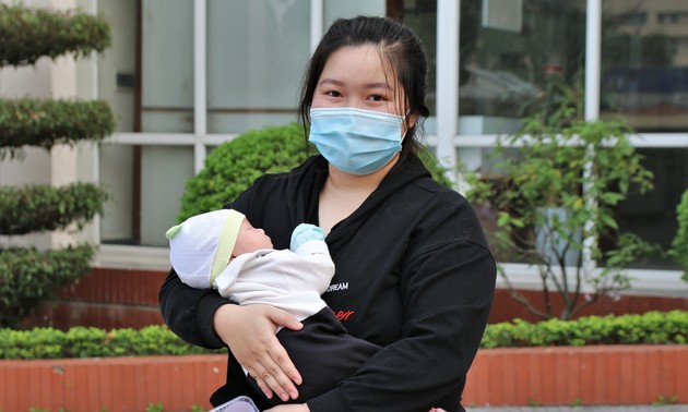 Der erste neugeborene Covid-19-Patient in Vietnam ist wieder gesund