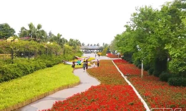 Blumenfest “Tanz des Meeres und der Blumen” startet die Sommertourismus-Saison 2021 in Sam Son