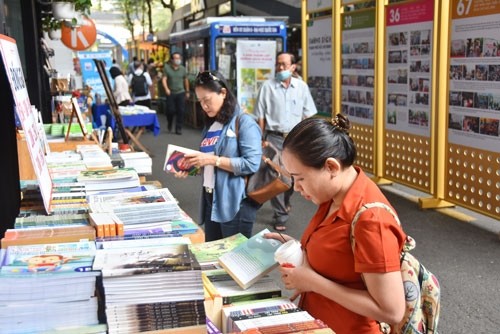 Eröffnung des Buchfests in Ho-Chi-Minh-Stadt