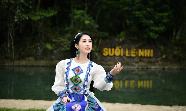 Sängerin Phuong Nga veröffentlicht das Album “Singen im Wald Pac Bo” zur Feier des Geburtstags Ho Chi Minhs