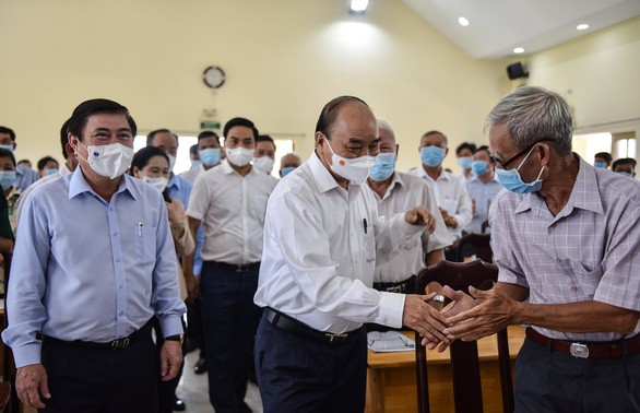 Staatspräsident trifft Wähler in Ho-Chi-Minh-Stadt