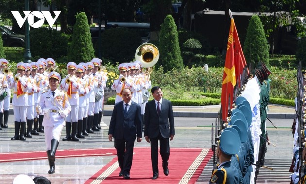 Staatspräsident Nguyen Xuan Phuc leitet Empfangszeremonie des laotischen Staatschefs