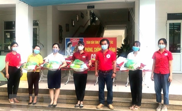 Das Rote Kreuz Vietnams unterstützt die von der Covid-19-Epidemie betroffenen Menschen