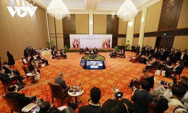 Vietnam schlägt die Verstärkung der Zusammenarbeit in der ASEAN vor