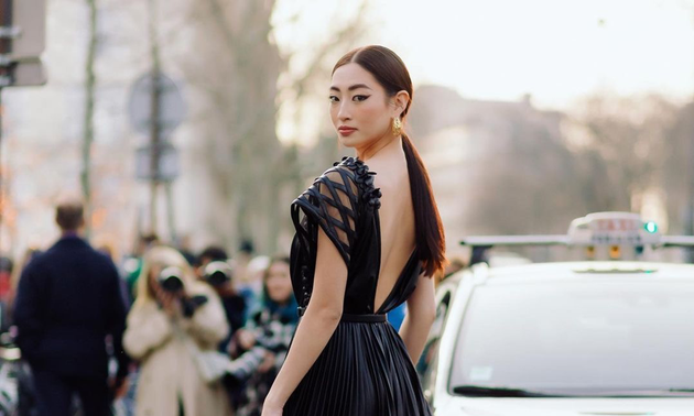 Vietnamesische Schönheitsköniginnen und Zweitplatzierte hatten einen beeindruckenden Auftritt bei der Paris Fashion Week