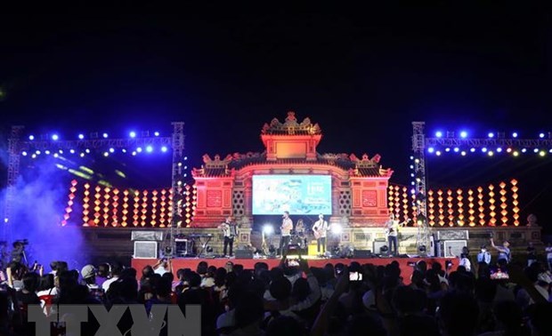 Hue-Festival 2022: Einzigartige künstlerische Vorführungen von Ensembles aus dem In- und Ausland