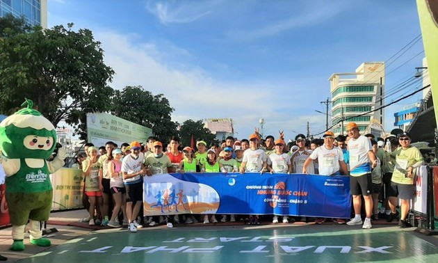 Ben Tre-Marathon 2022 mit der Teilnahme von mehr als 4000 Läufern