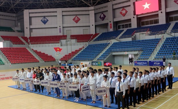 Mehr als 200 Sportler nehmen an der nationalen Junioren-Jujitsu-Meisterschaft teil