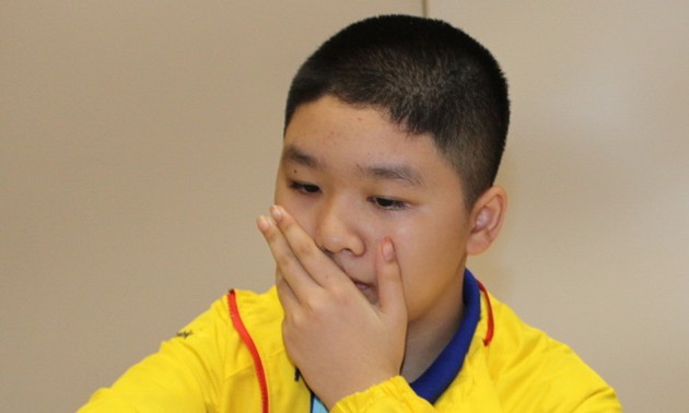 Der vietnamesische Schachspieler führt die U12-Tabelle des Weltturniers an