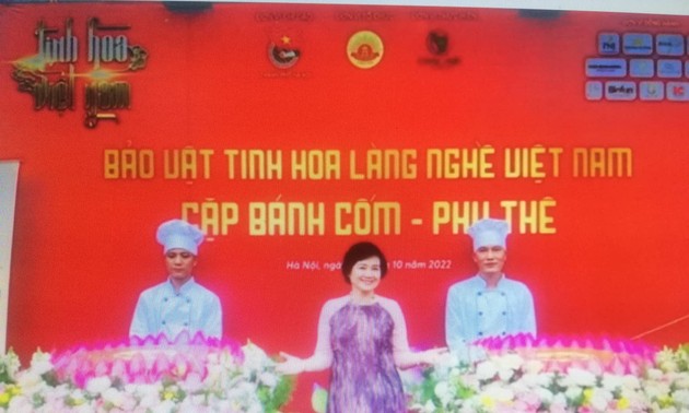 Zwei Com-Kuchen stellen einen Guinness-Rekord in Vietnam auf