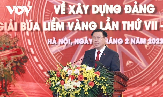 Parlamentspräsident Vuong Dinh Hue: Pressewerke schützen die ideologische Grundlage der KPV