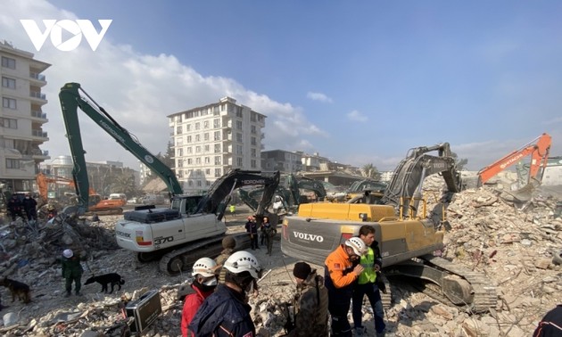 Wiederaufbau nach dem Erdbeben in der Türkei und in Syrien: die internationale Zusammenarbeit ist erforderlich