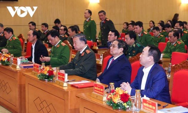 Premierminister Pham Minh Chinh: Die Bekämpfung von Kriminalität und Drogenmissbrauch ist schwierig und gefährlich