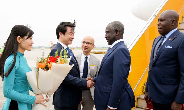 Der Parlamentspräsident der Elfenbeinküste beginnt seinen offiziellen Besuch in Vietnam