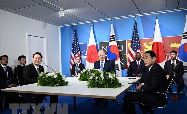 Gipfeltreffen der USA, Japans und Südkoreas: Die trilaterale Zusammenarbeit auf ein neues Niveau bringen