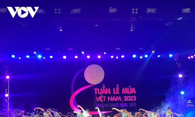 Vietnam-Tanzwoche 2023: Die Schönheit der Körperbewegung entdecken