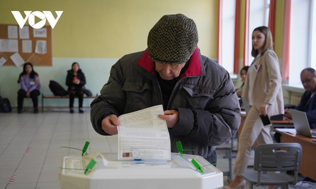 Russische Präsidentschaftswahl: 35,4 Prozent der Wahlberechtigten gehen am ersten Tag zu den Urnen